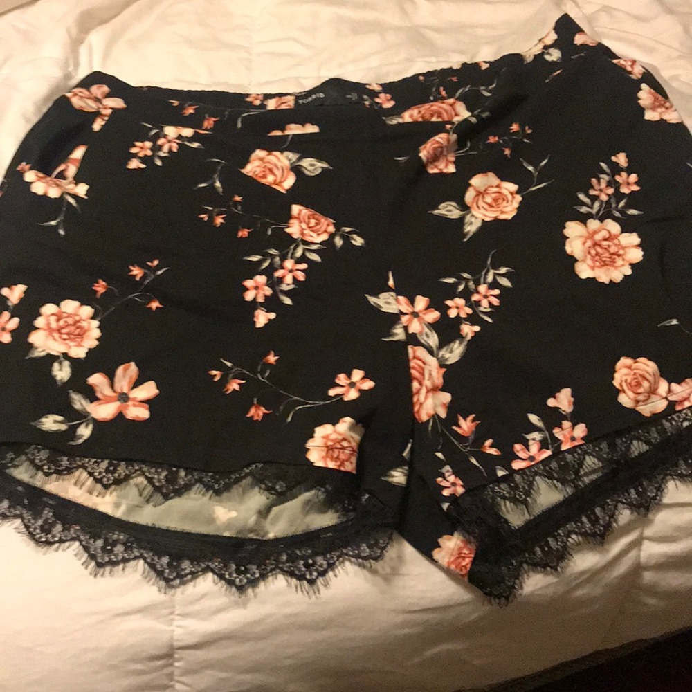 Torrid flower shorts